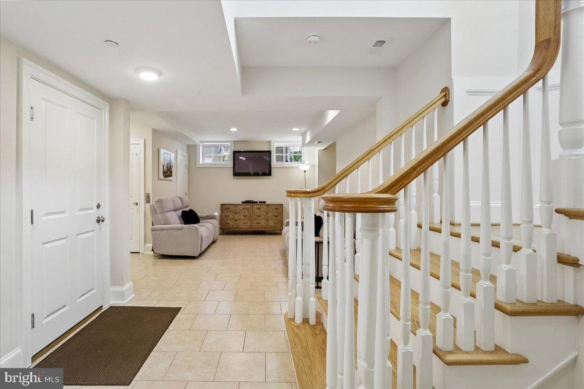 7800 Radnor Road photo 65