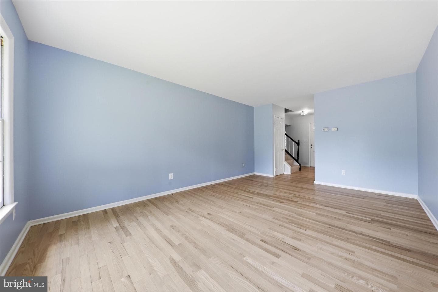 3710 Queen Mary Drive photo 4