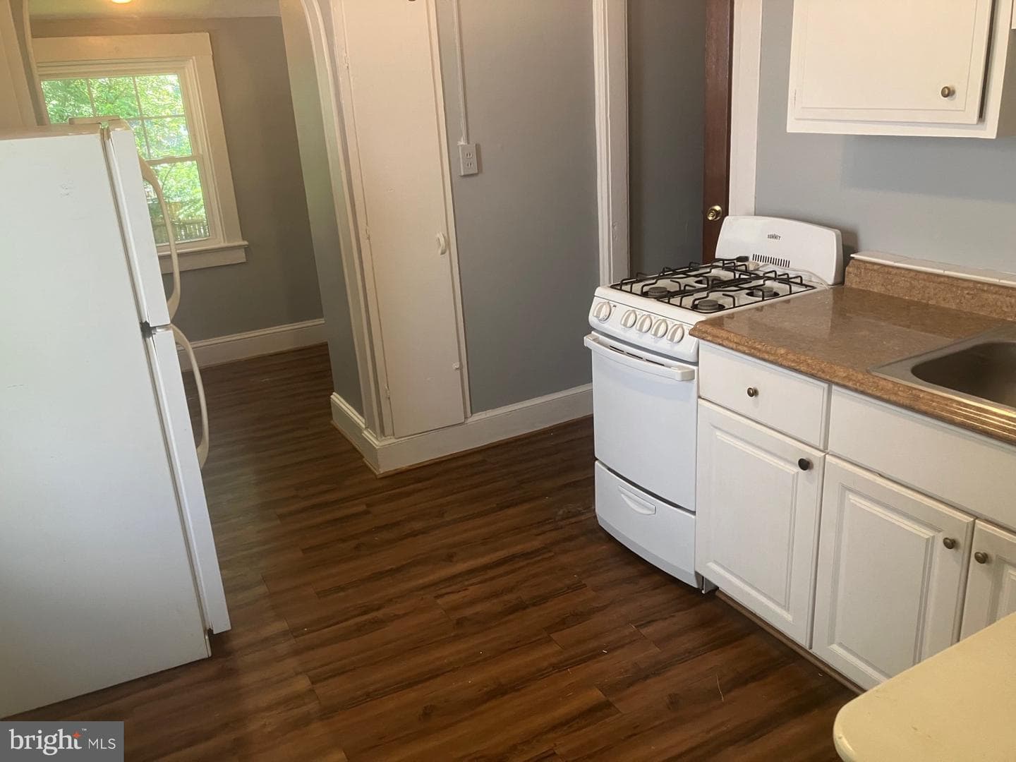 315 Circle Avenue photo 13