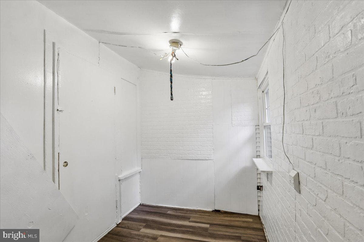 315 Circle Avenue photo 75