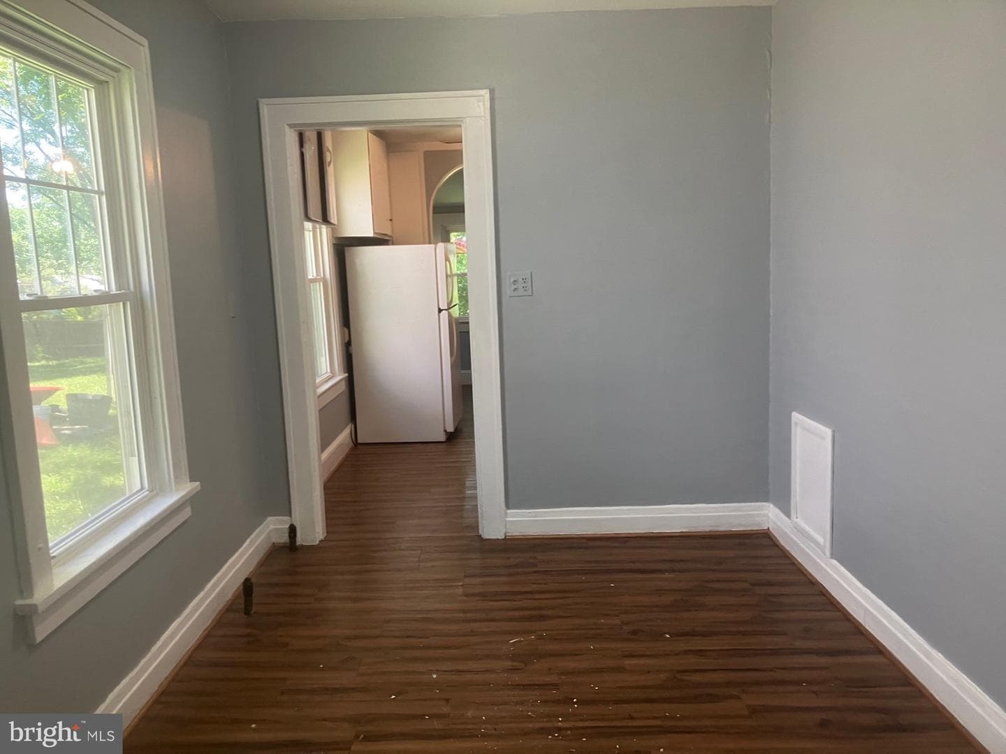 315 Circle Avenue photo 9
