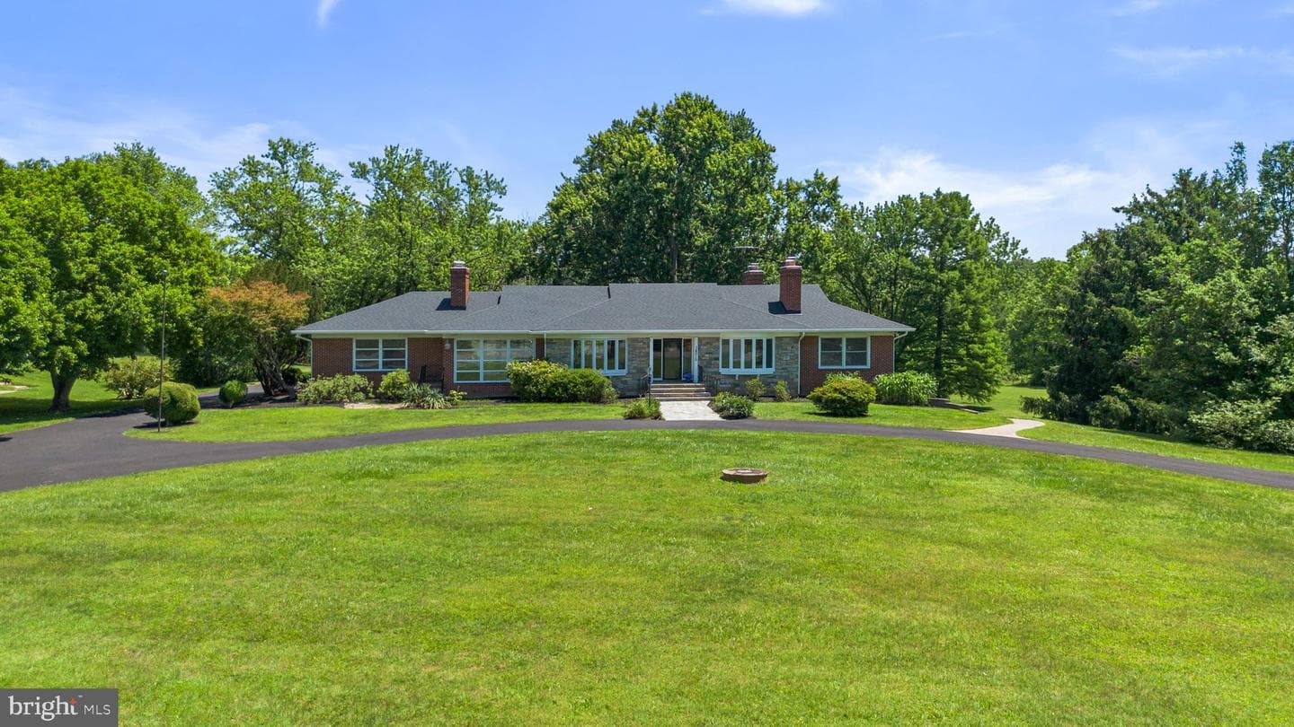 18015 Muncaster Road, Rockville