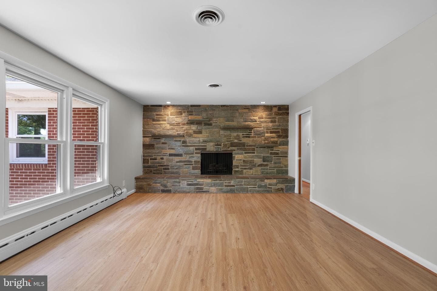 18015 Muncaster Road photo 21