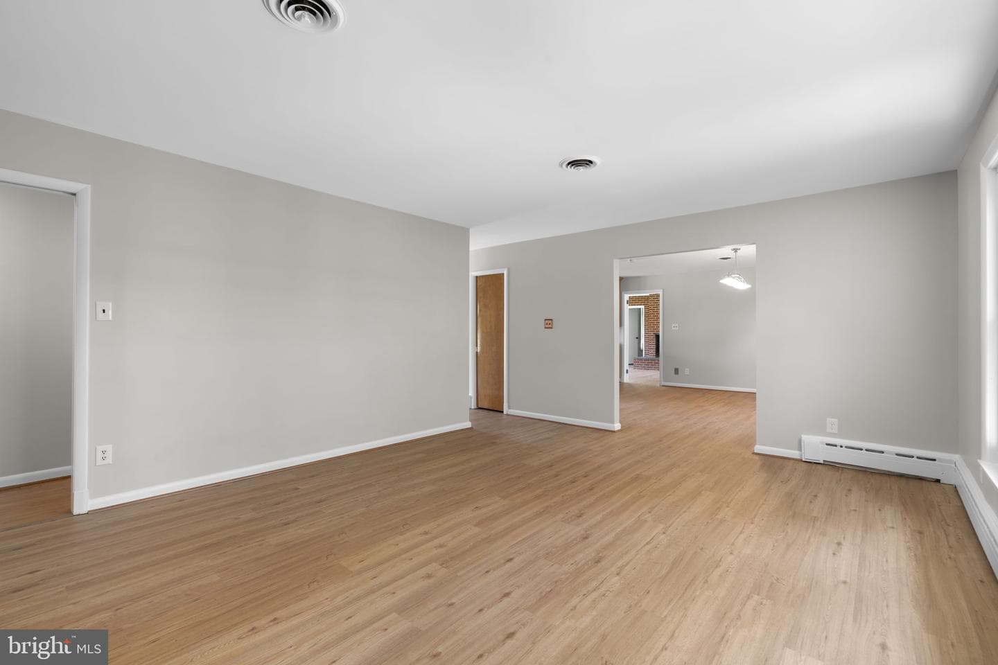 18015 Muncaster Road photo 24