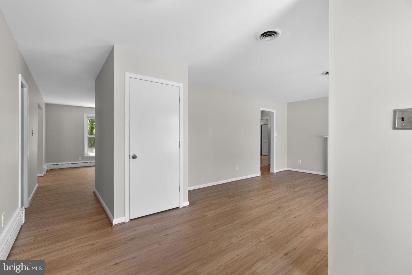 18015 Muncaster Road photo 6