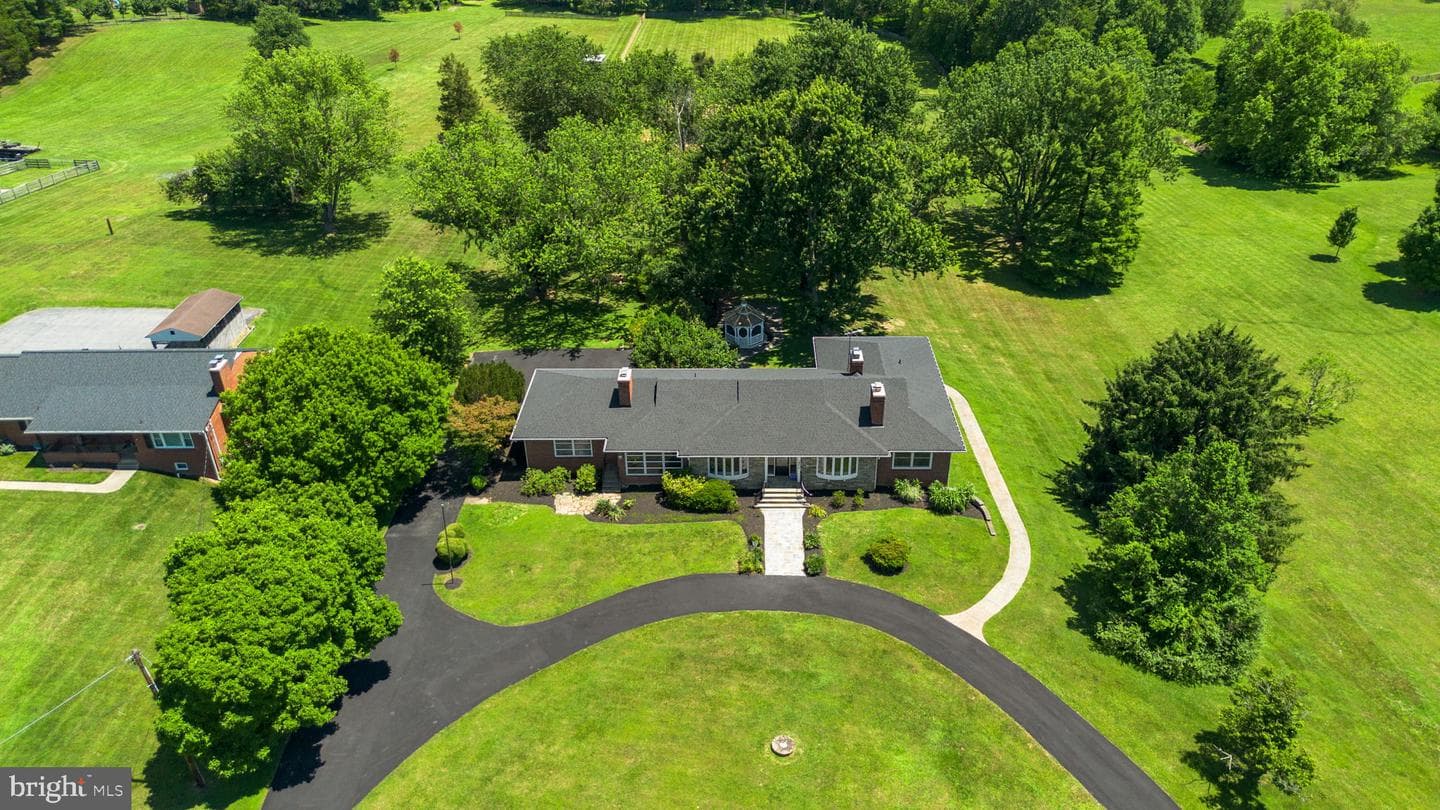 18015 Muncaster Road photo 83