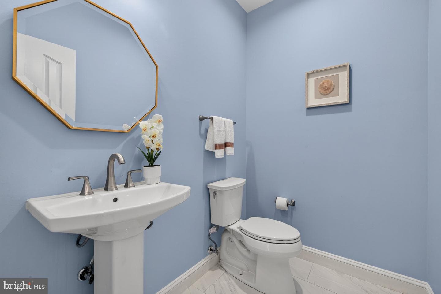 17536 Applewood Lane photo 25