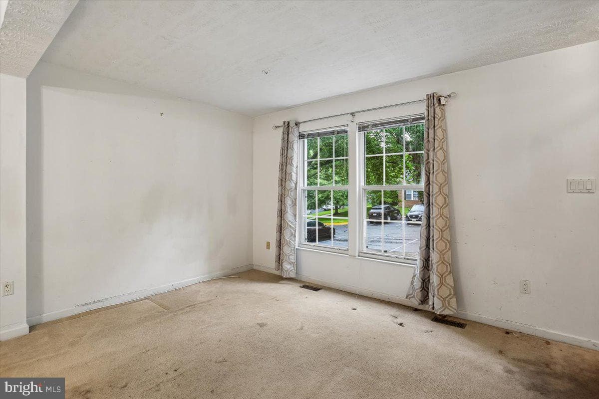 66 Shadowridge Court photo 3