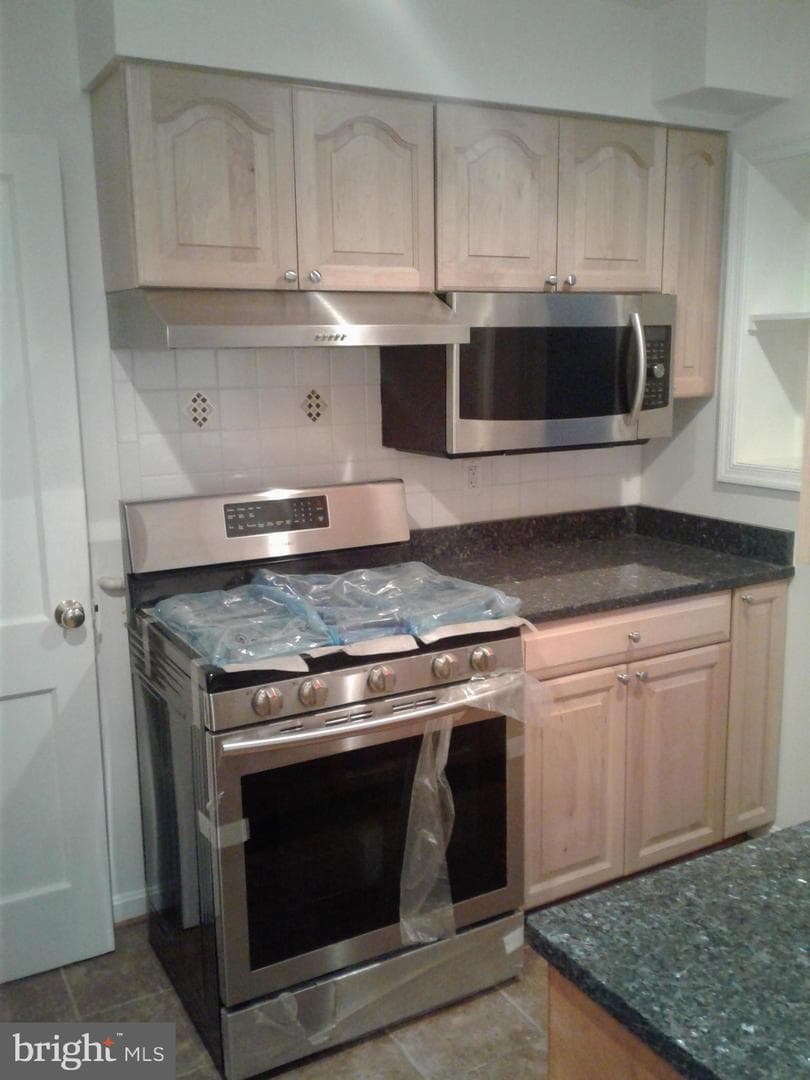 12030 Valleywood Drive photo 9