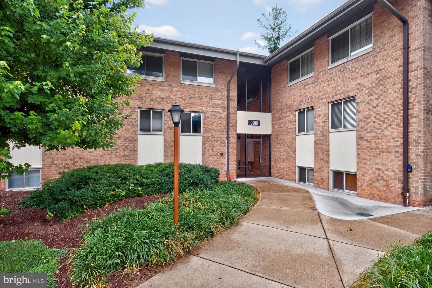 9908 Walker House Road #9908-6, Gaithersburg