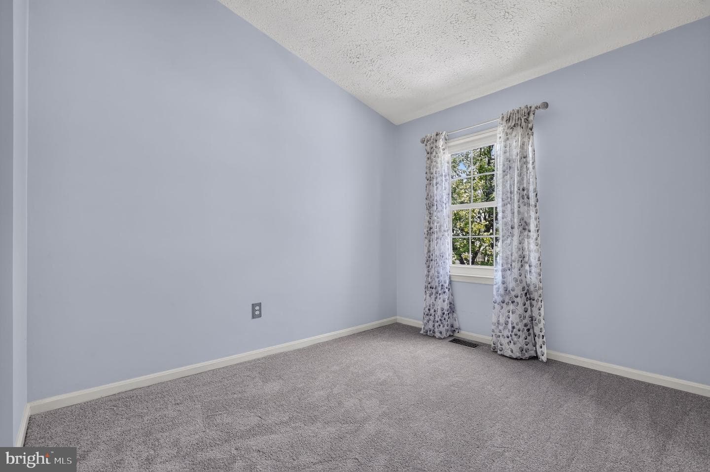 870 Bayridge Drive photo 25