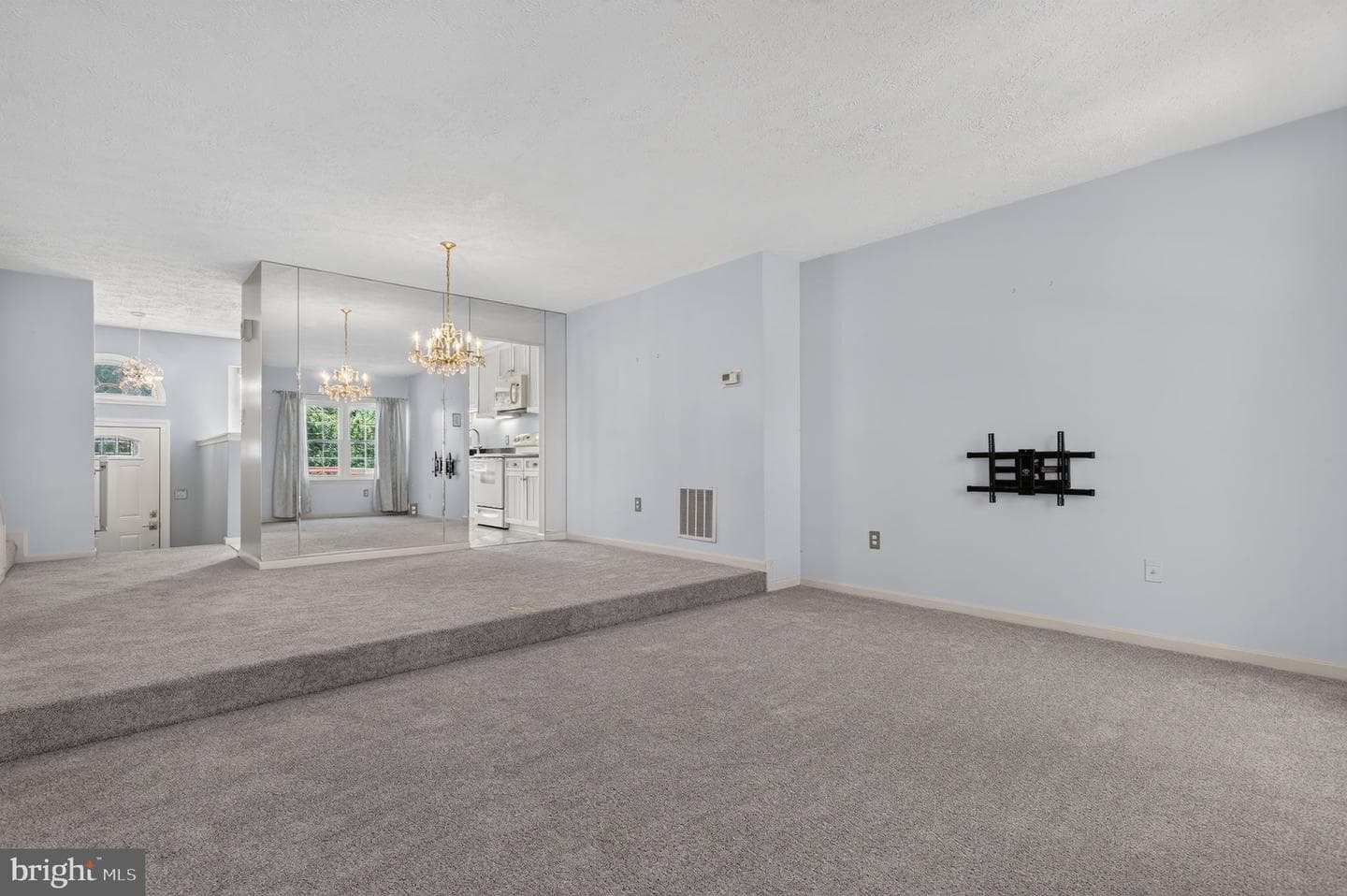 870 Bayridge Drive photo 7