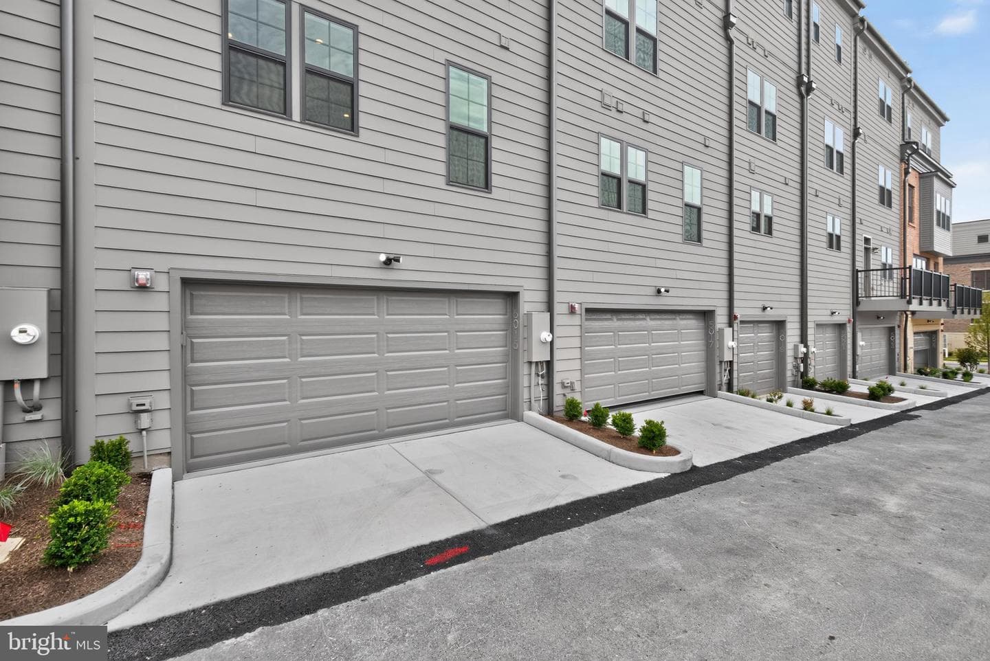 5015 Dulcet Drive photo 3
