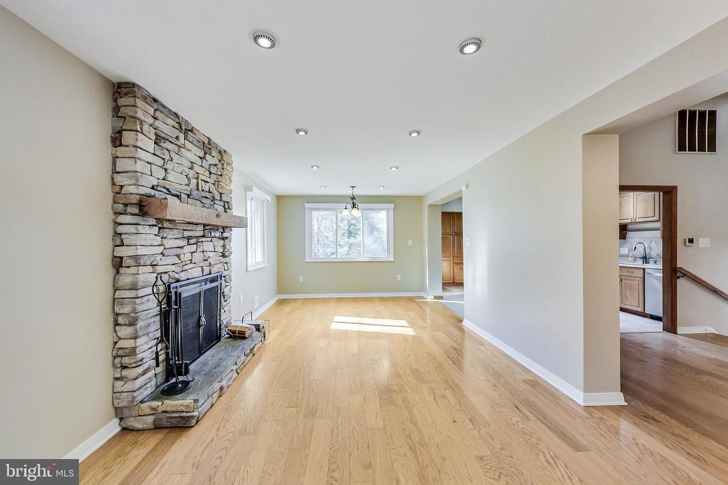 11407 Woodson Avenue photo 5