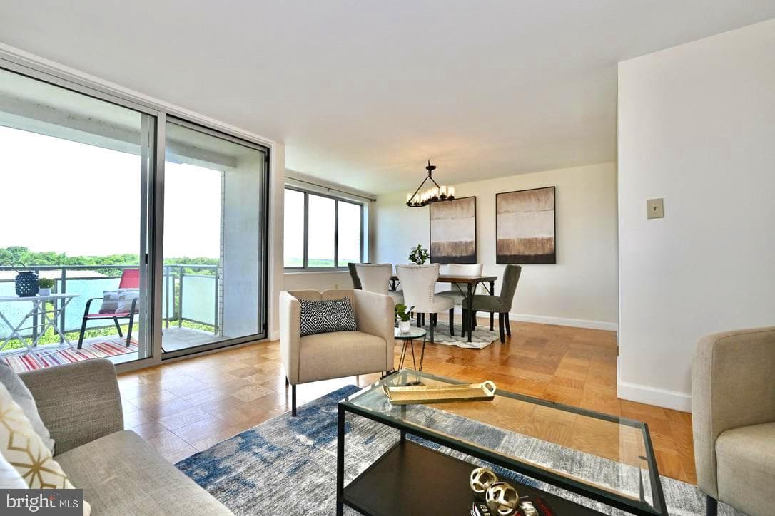 10201 Grosvenor Place #1220 photo 10