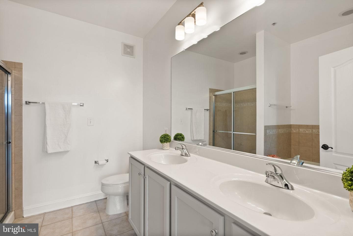 242 N Summit Avenue N #21 photo 10