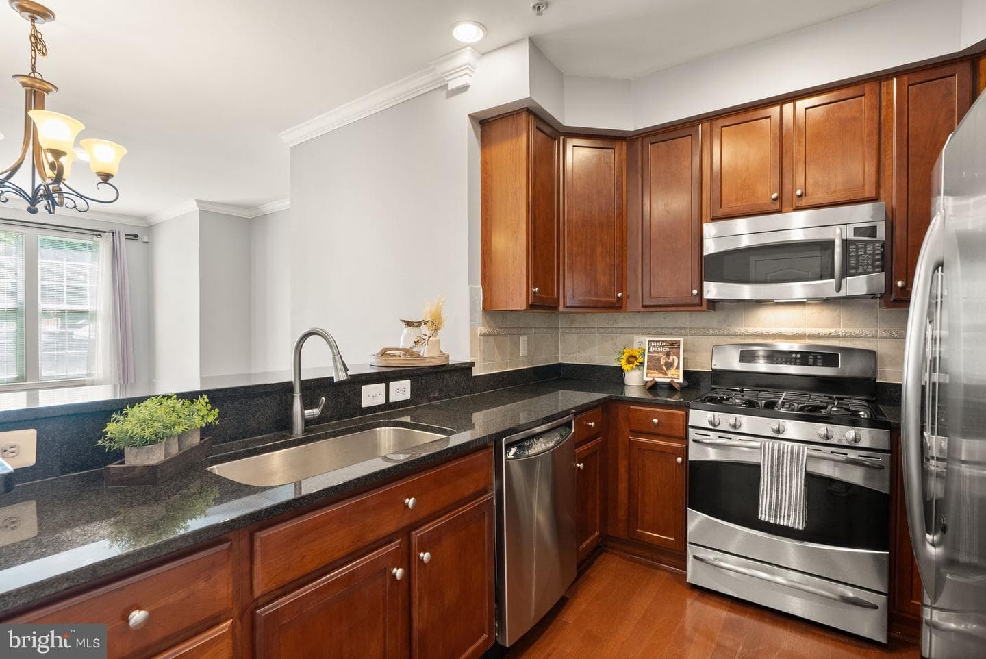 242 N Summit Avenue N #21 photo 6