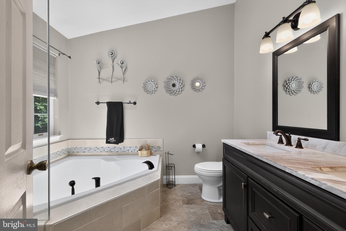 10 Augustine Court photo 19