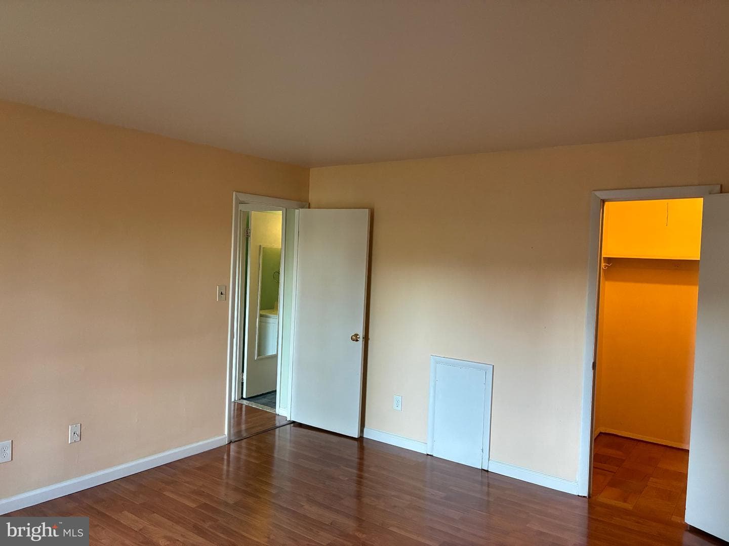 11903 Parklawn Drive #102 photo 14
