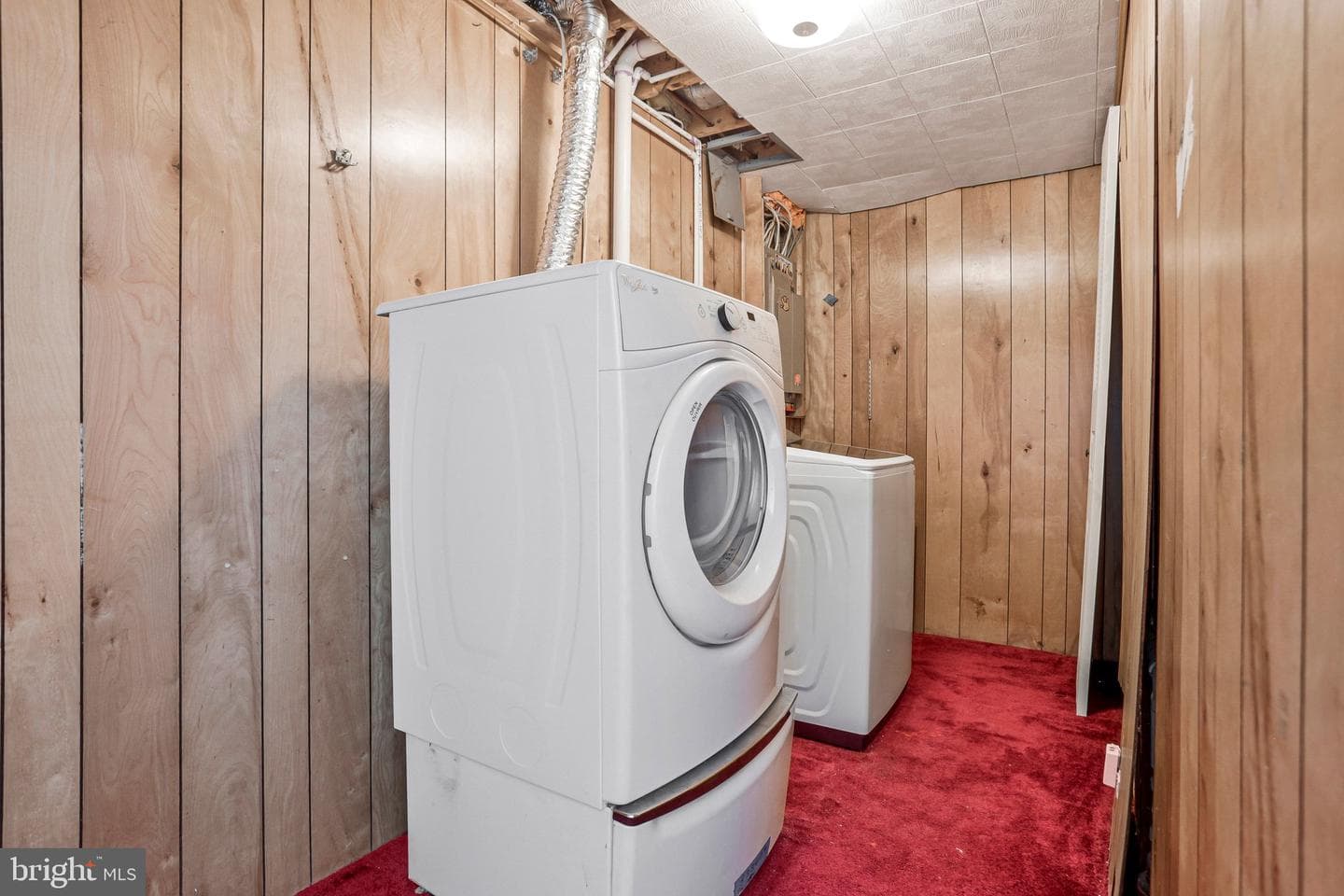 2837 Shepperton Terrace photo 34