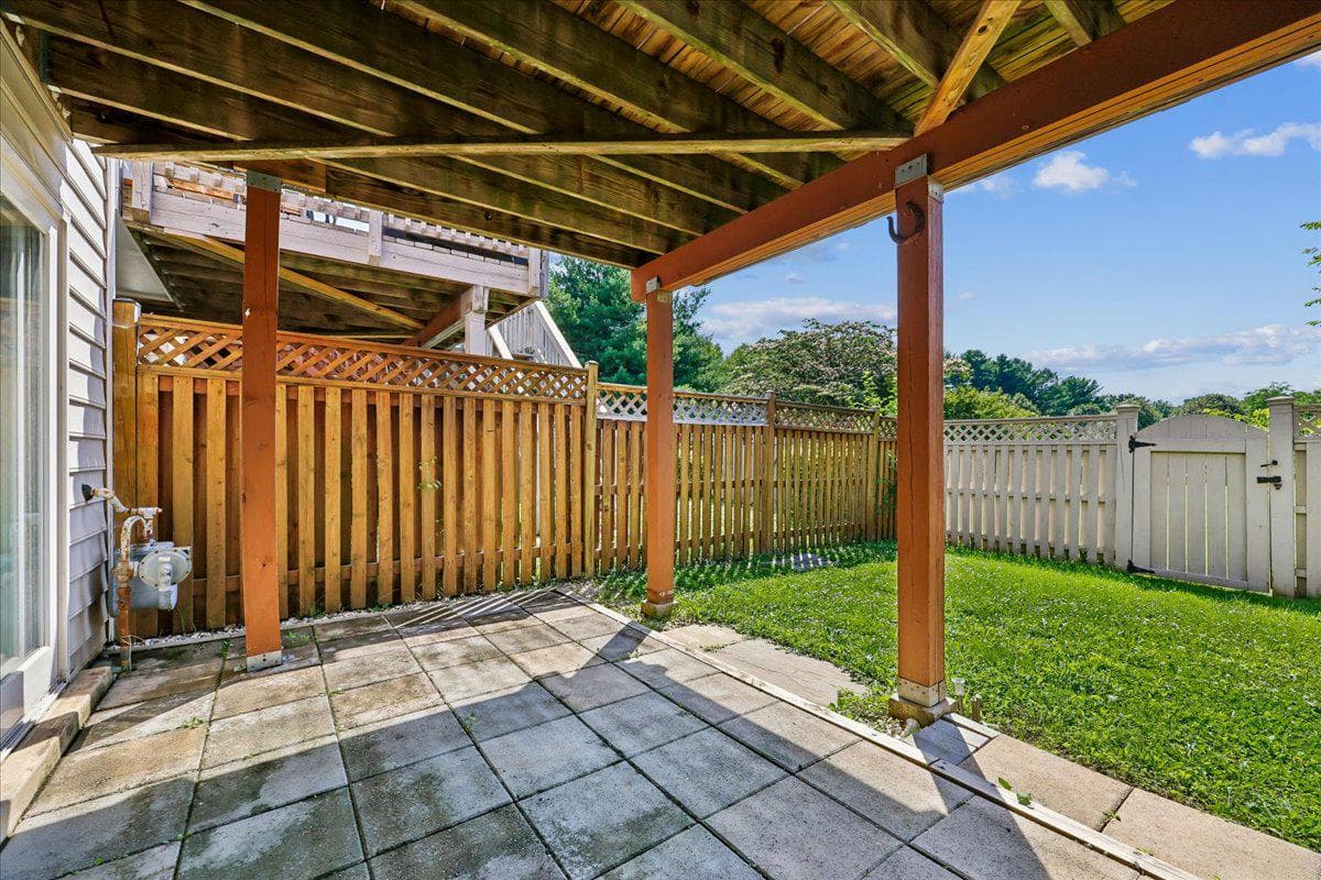 7804 Yankee Harbor Drive photo 15
