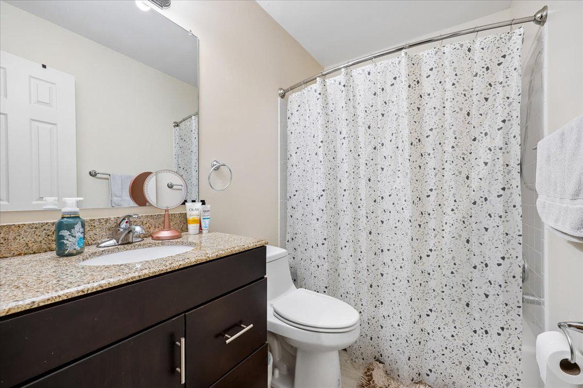 7804 Yankee Harbor Drive photo 23