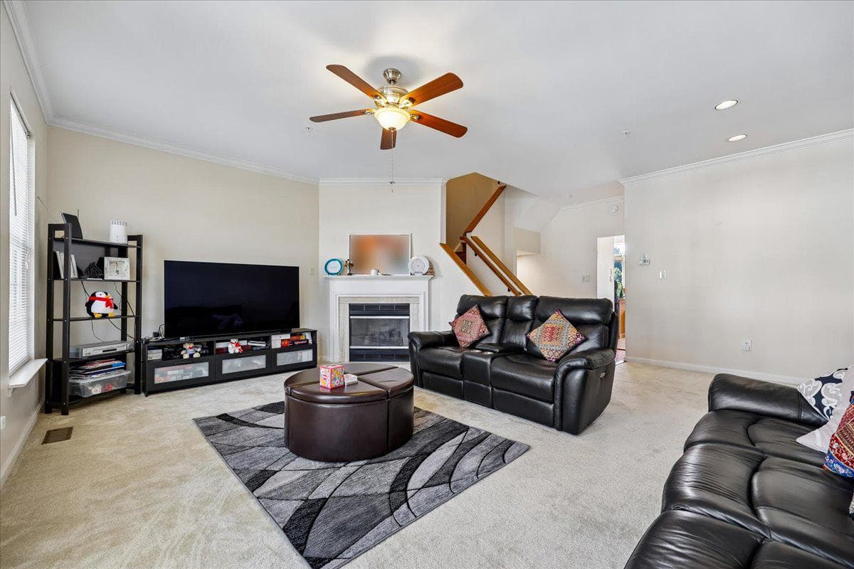 7804 Yankee Harbor Drive photo 9