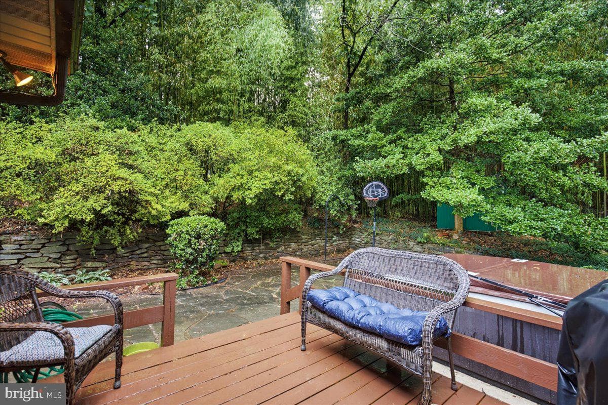 10802 Lockridge Drive photo 7