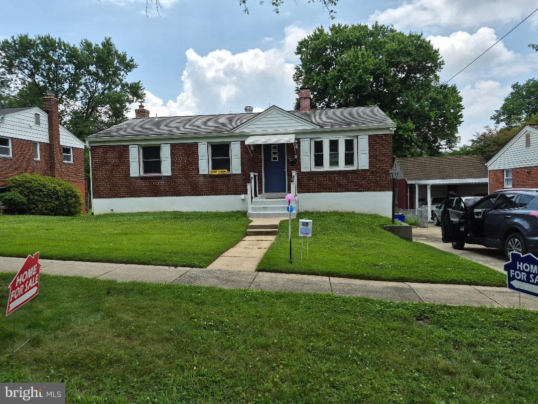 4812 Topping Road, Rockville