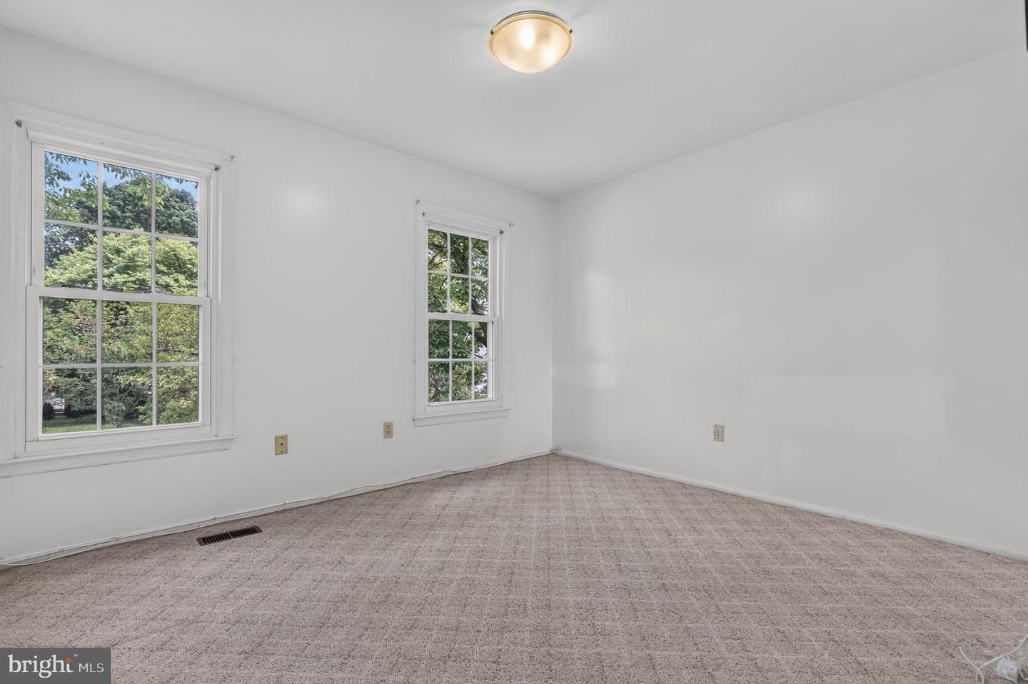 8912 N Westland Drive photo 32