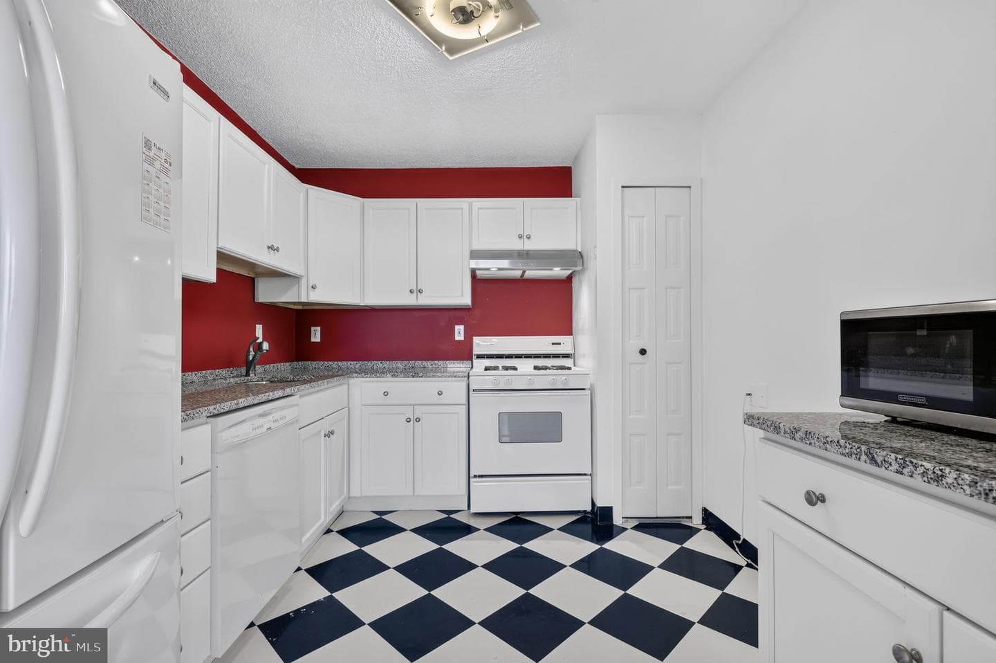 5225 Pooks Hill Rd # 1319S photo 15
