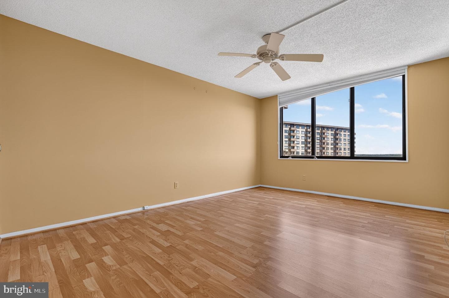 5225 Pooks Hill Rd # 1319S photo 25