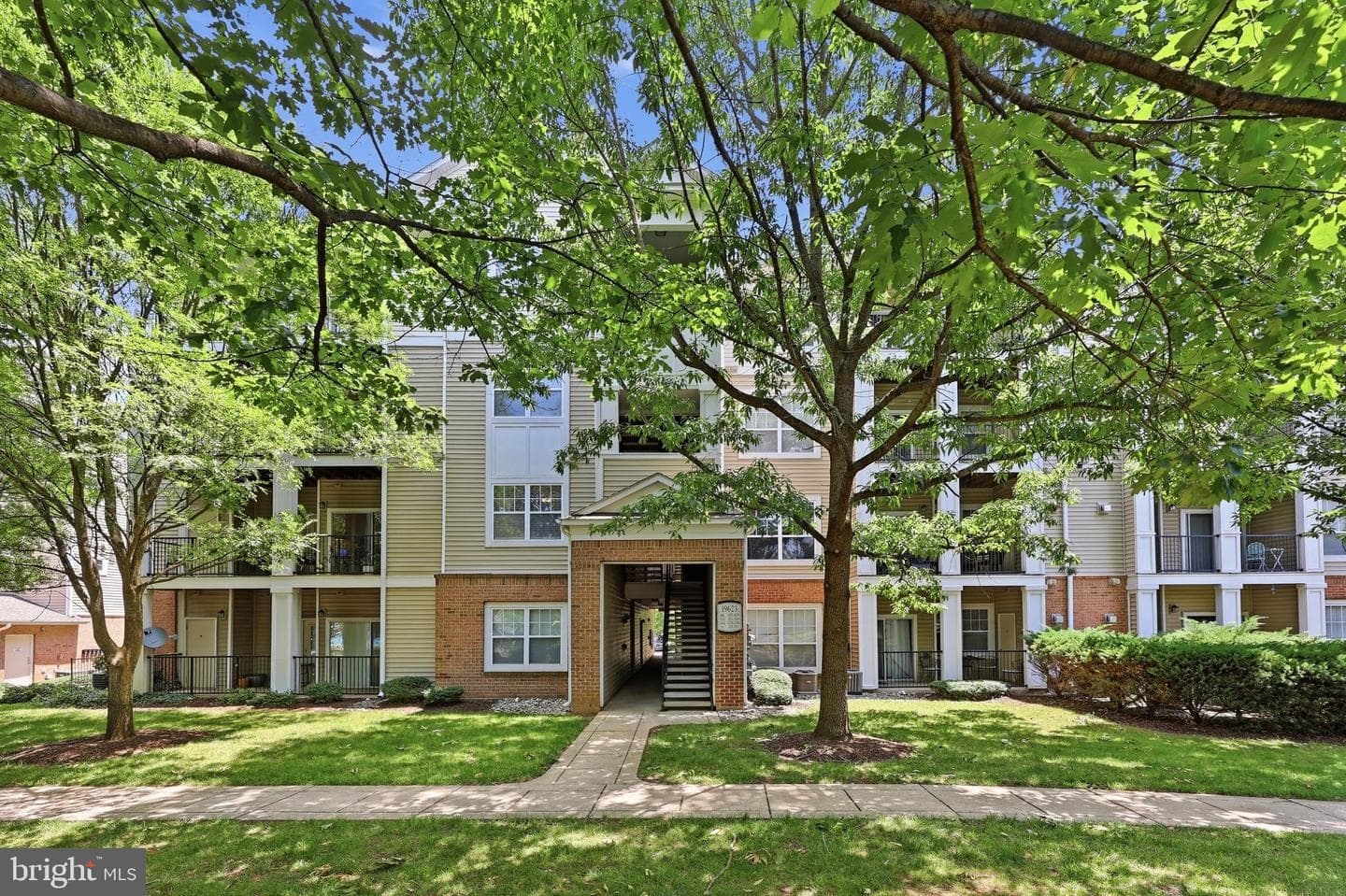 19623 Galway Bay Cir # 203 photo 46