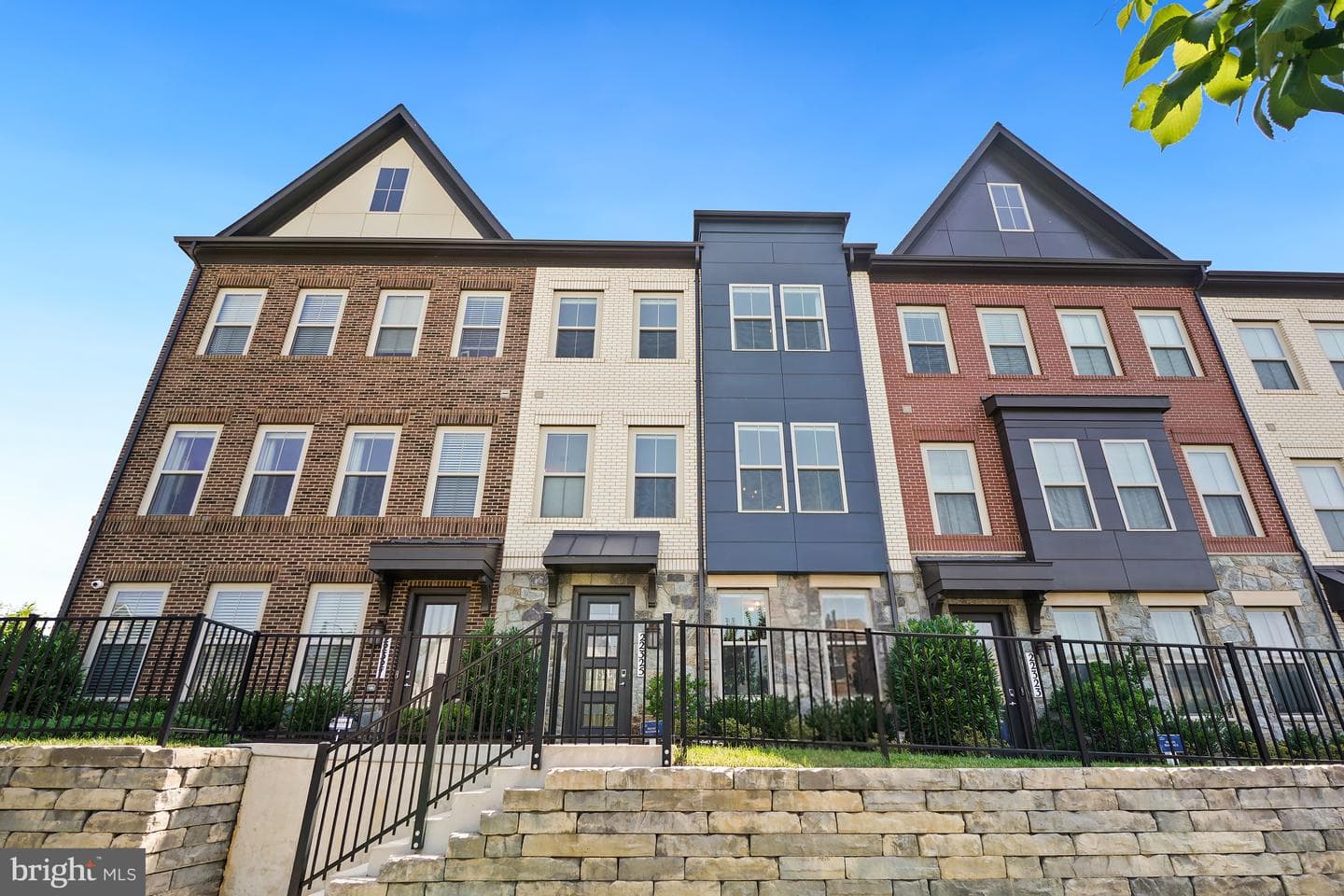 22325 Cabin Branch Ave, Clarksburg