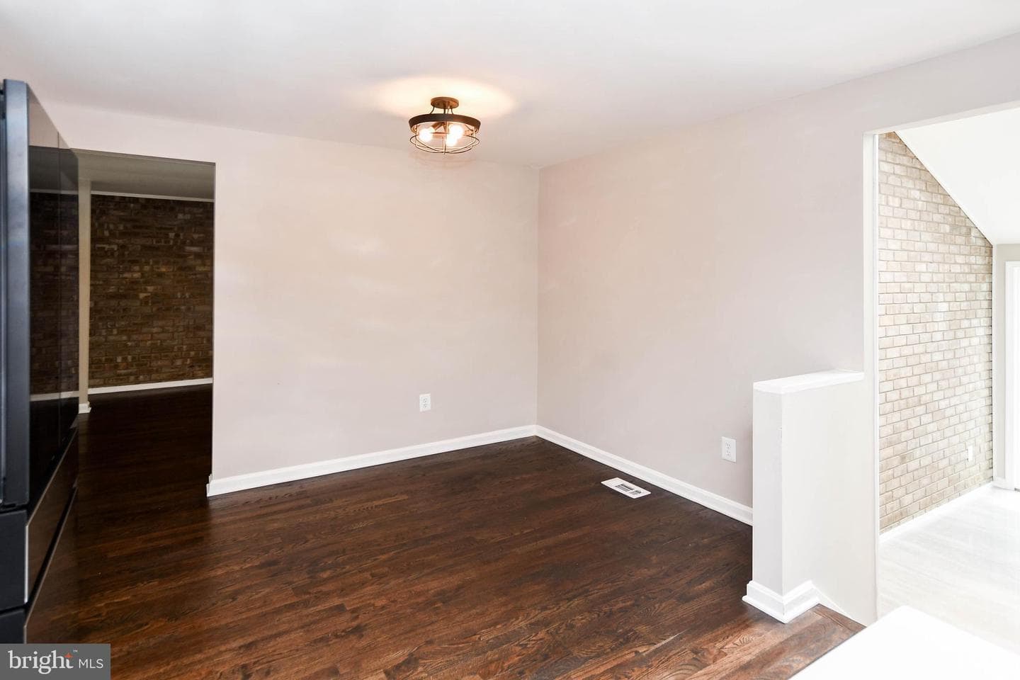 19104 Roman Way photo 25