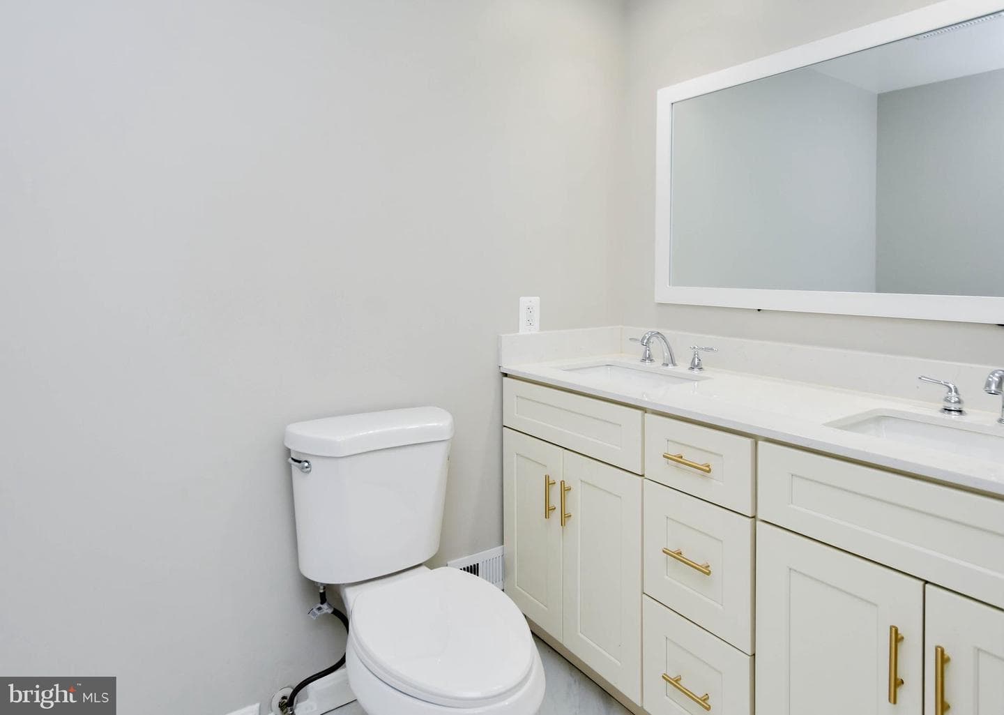 19104 Roman Way photo 33
