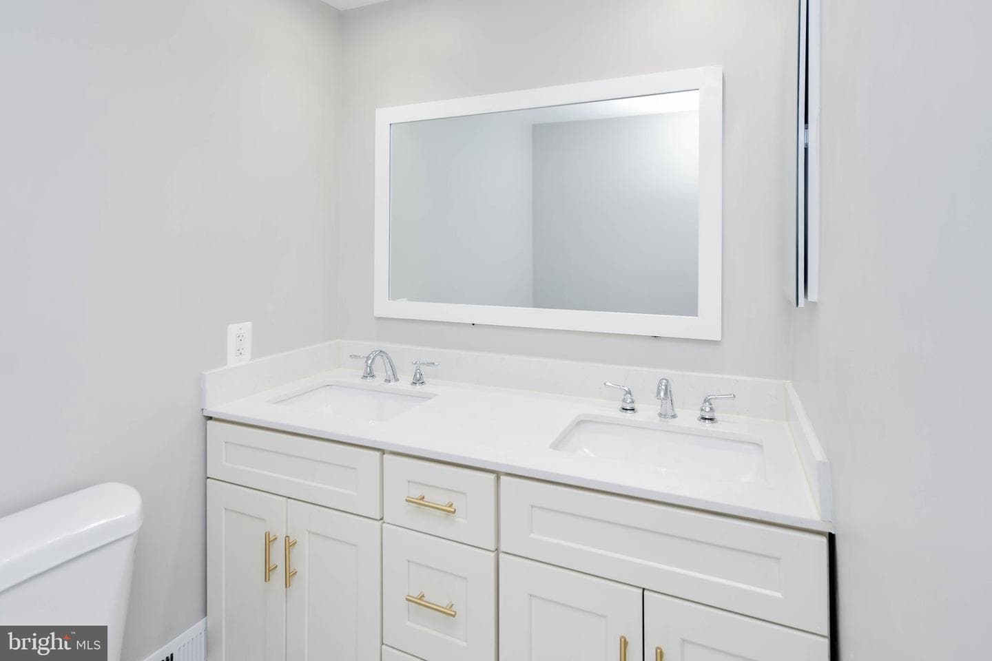 19104 Roman Way photo 36