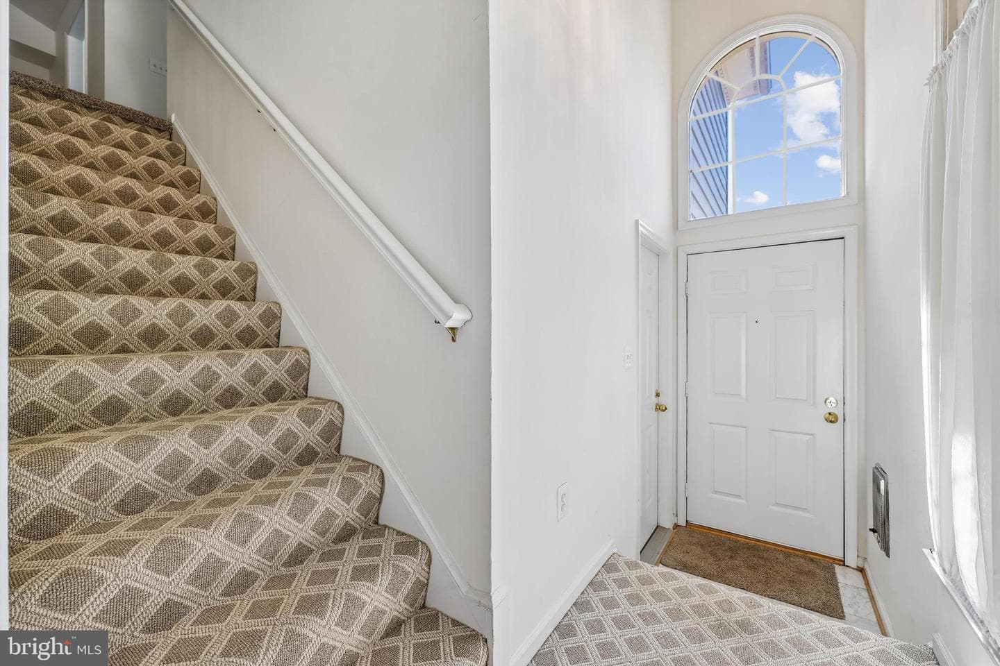 5823 Linden Square Court #52 photo 10