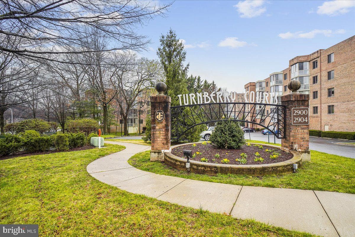 3005 S Leisure World Blvd # 706 photo 22