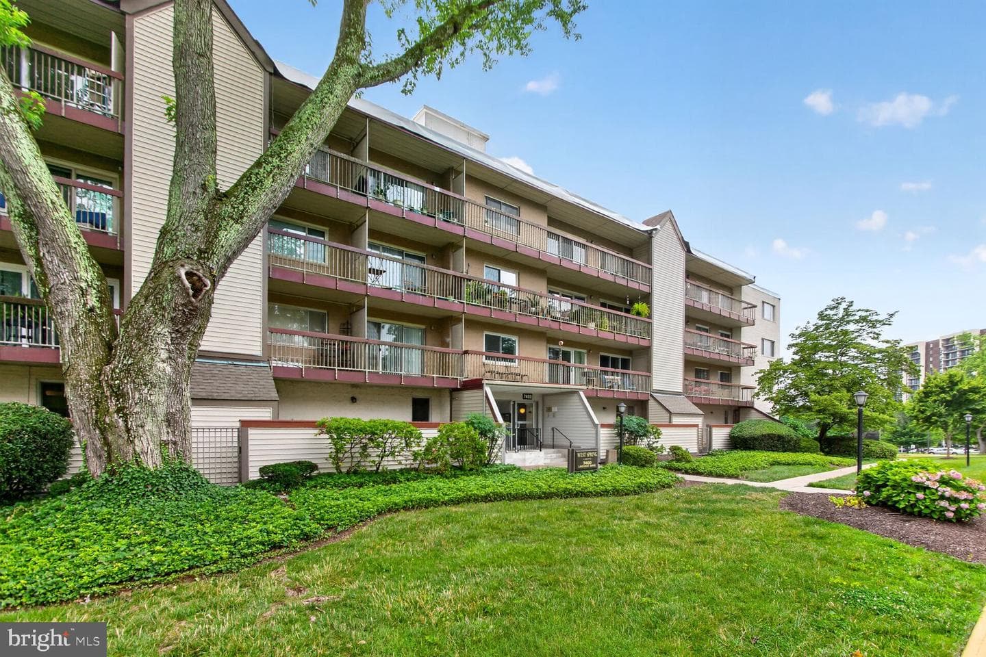 7400 Lakeview Drive #n203, Bethesda