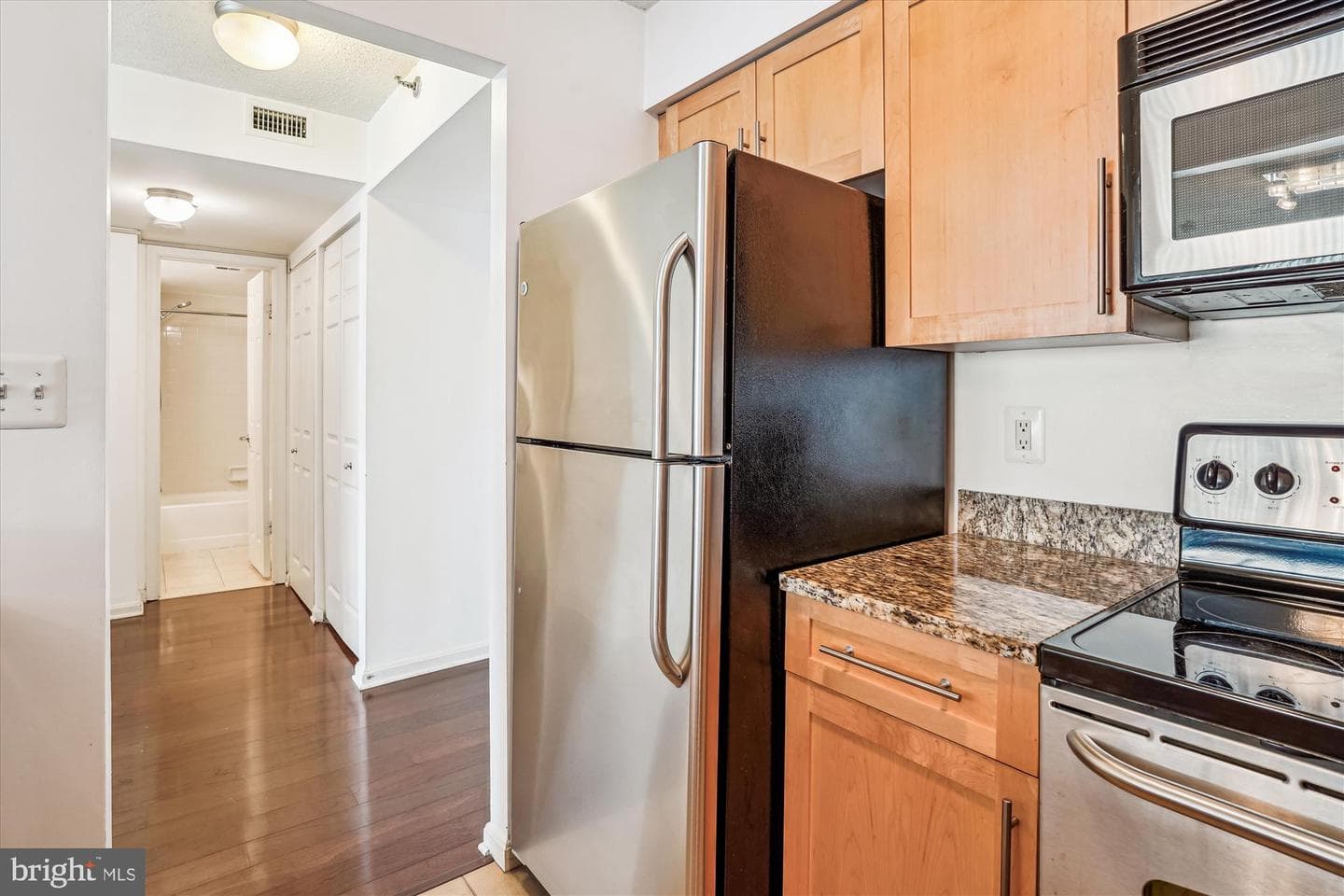 10101 Grosvenor Place #407 photo 5