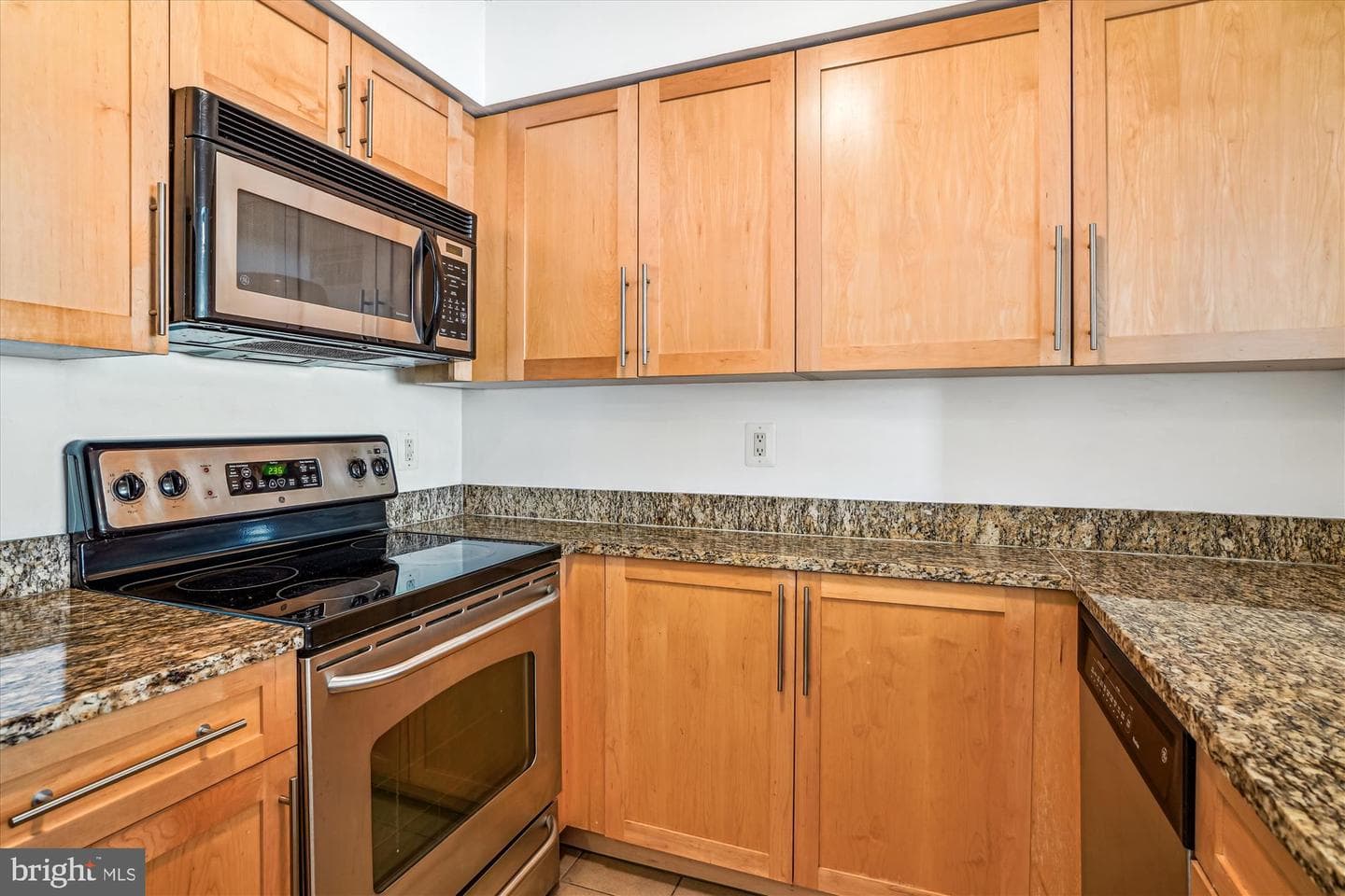 10101 Grosvenor Place #407 photo 6