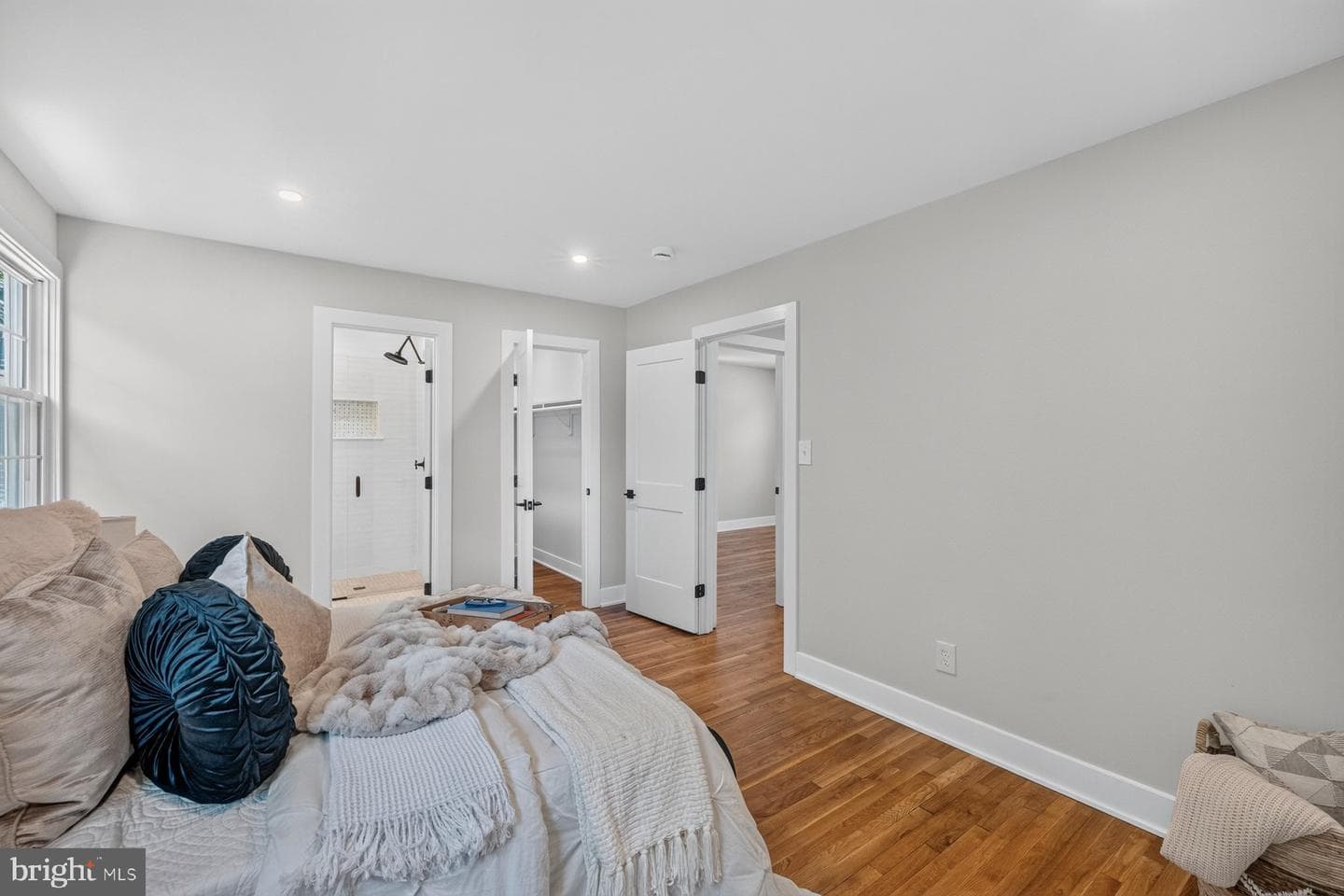 2610 Silverdale Drive photo 25