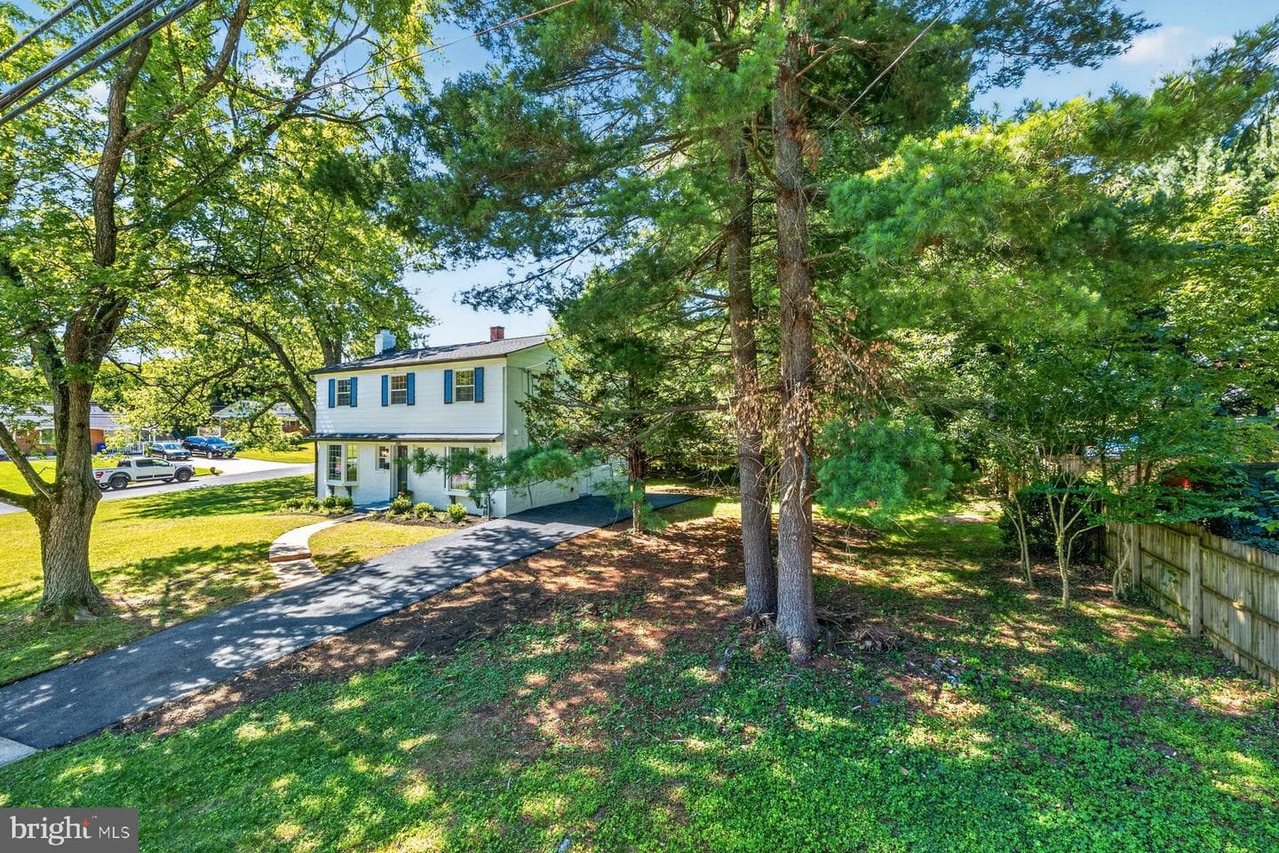 2610 Silverdale Drive photo 38