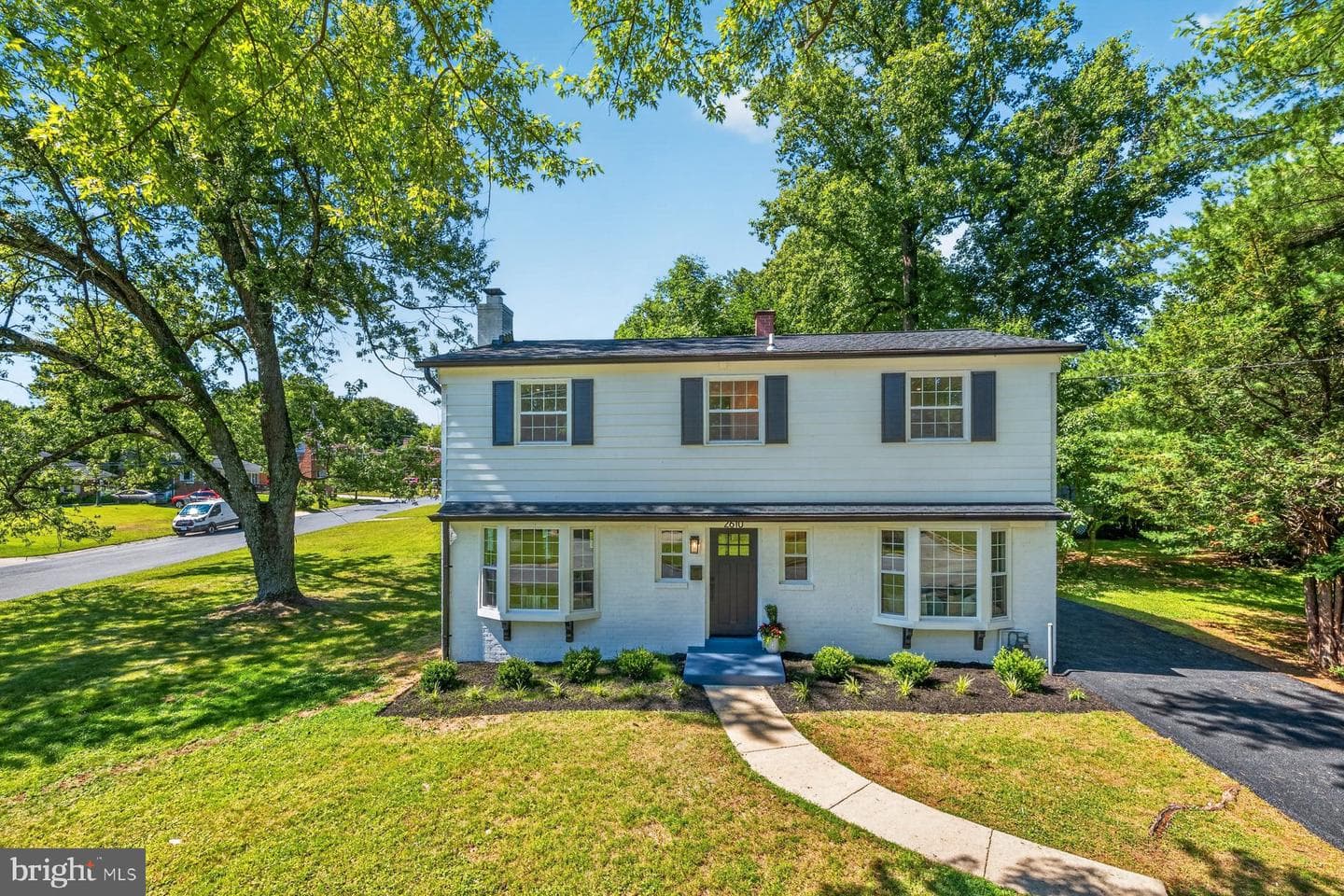 2610 Silverdale Drive photo 39