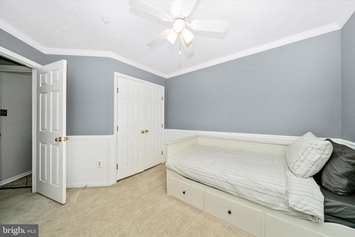 18637 Clovercrest Circle photo 25