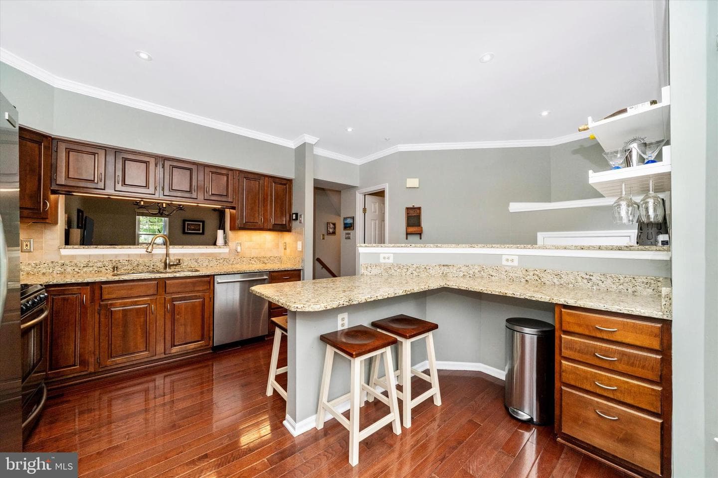 18637 Clovercrest Circle photo 5