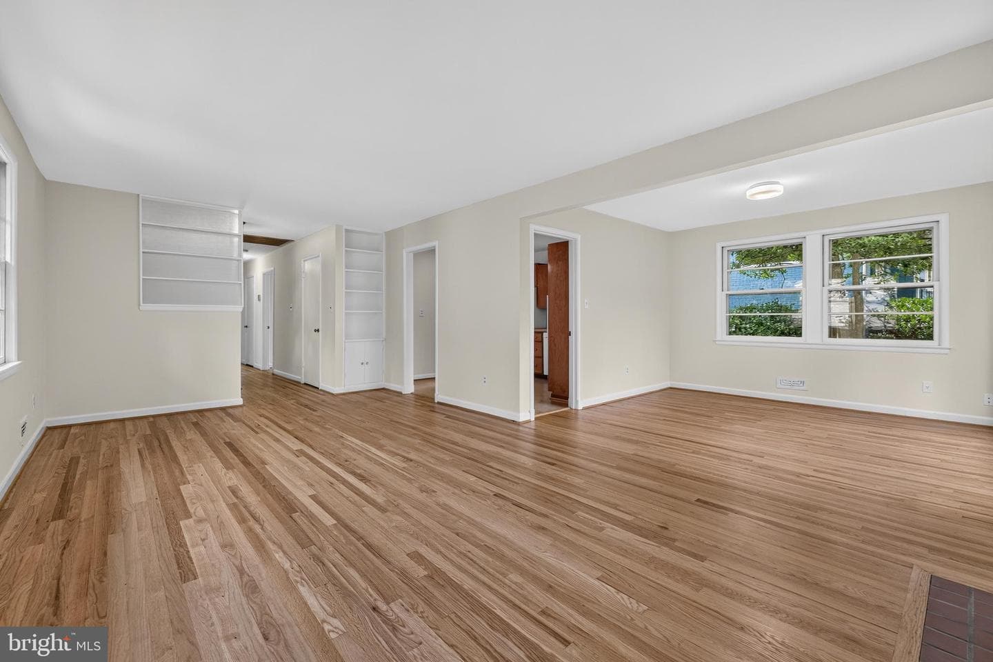 3505 Kensington Court photo 4