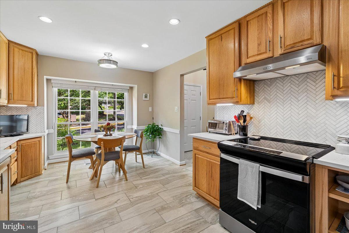 25 Tivoli Lake Court photo 33