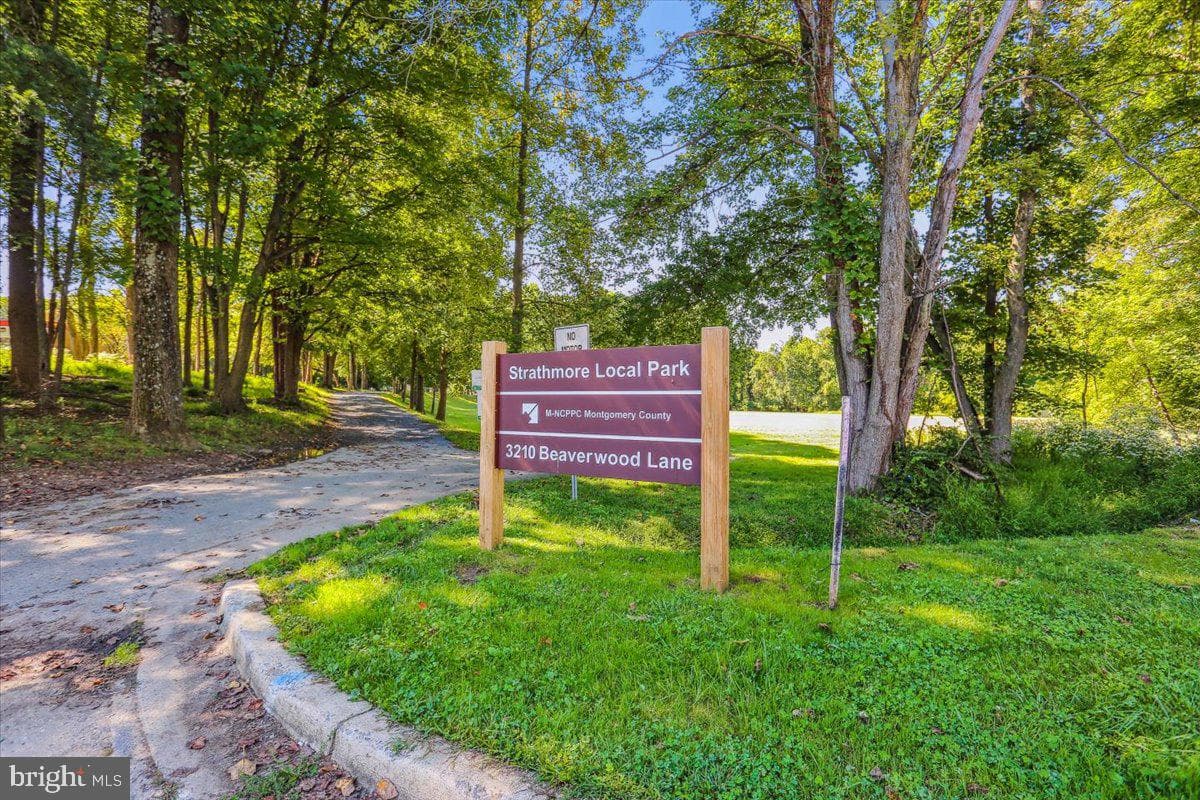 25 Tivoli Lake Court photo 64